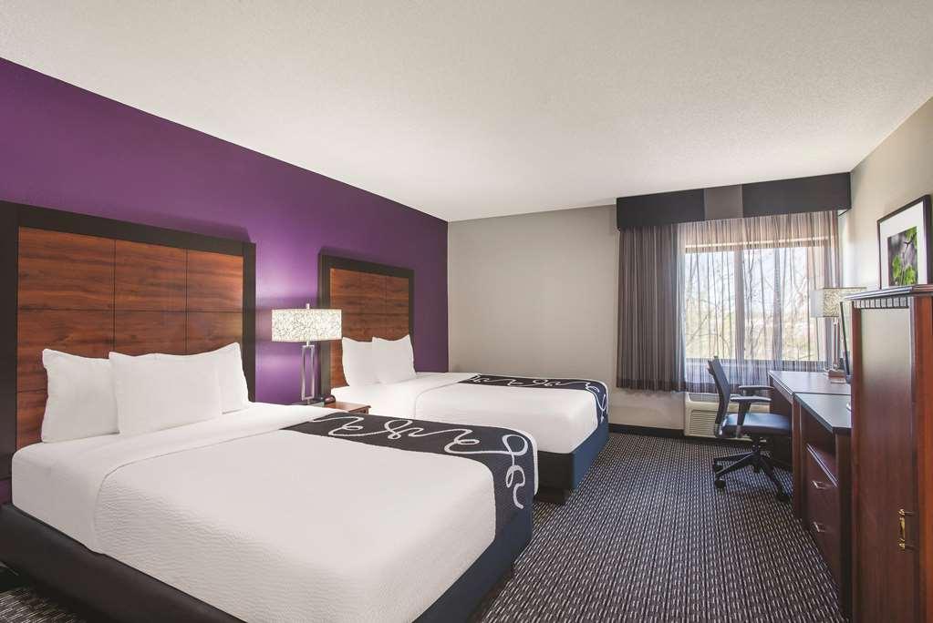 Howard Johnson By Wyndham Sacramento Downtown Ruang foto