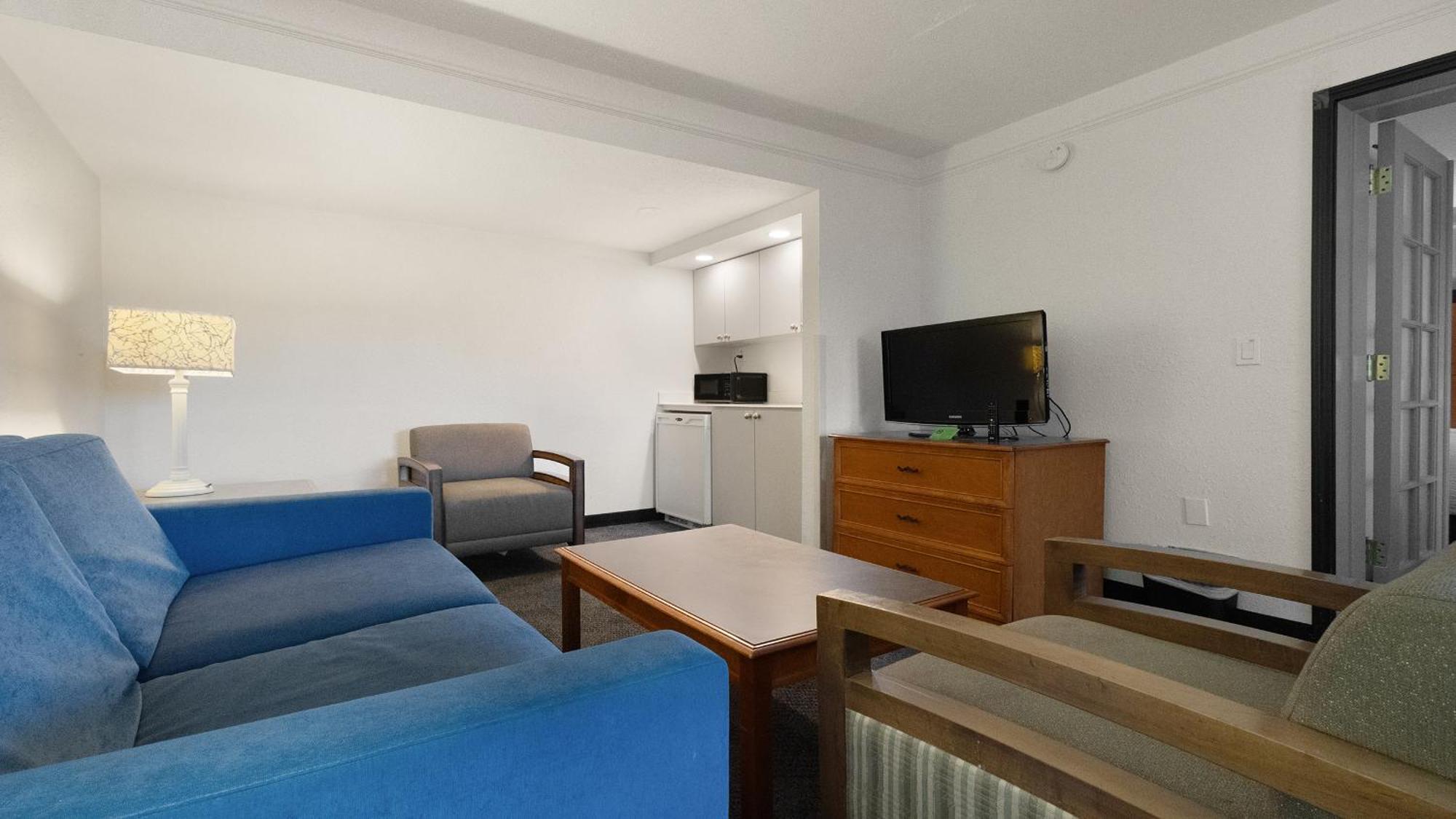 Howard Johnson By Wyndham Sacramento Downtown Bagian luar foto