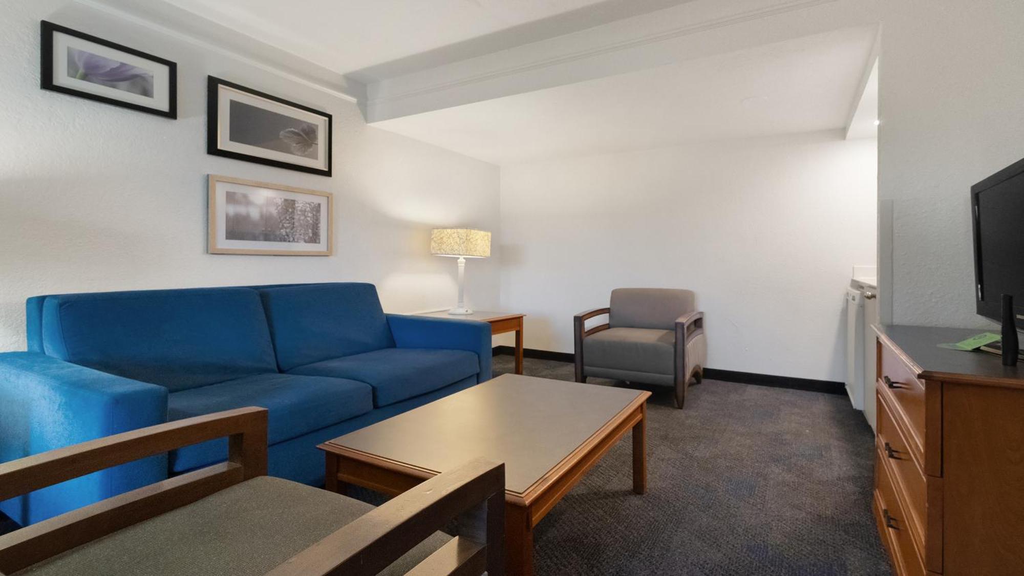 Howard Johnson By Wyndham Sacramento Downtown Bagian luar foto