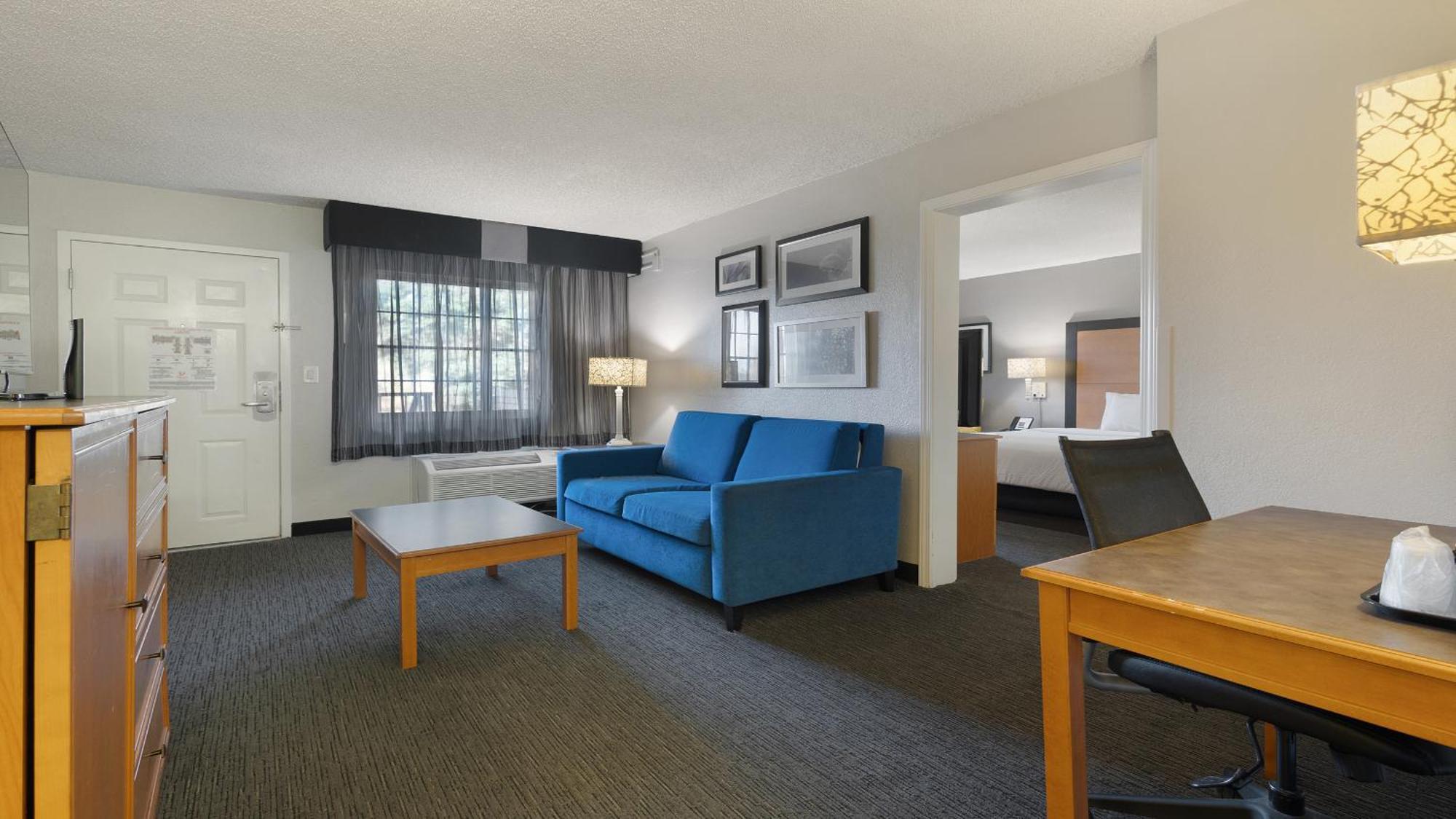 Howard Johnson By Wyndham Sacramento Downtown Bagian luar foto