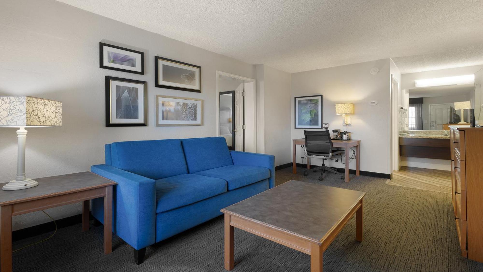 Howard Johnson By Wyndham Sacramento Downtown Bagian luar foto